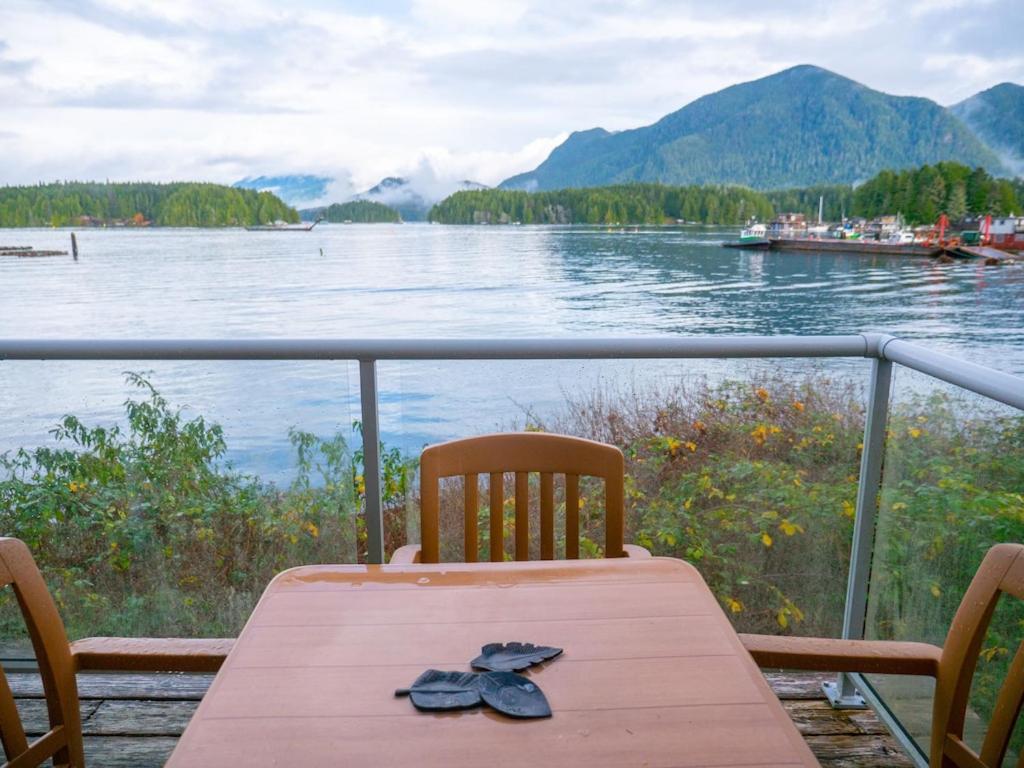 Waterfront View Of The Inlet, Short Walk To Town Leilighet Tofino Eksteriør bilde